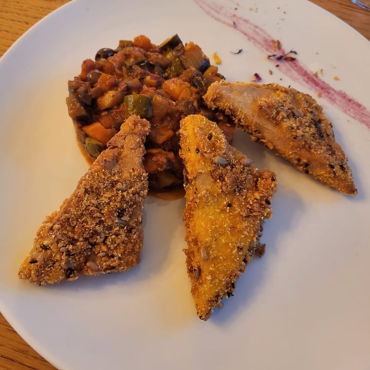 review photo of Samsara e Volta Rossa triangoli di tofu croccanti e caponata shared by @alis95 on 10 Jul 2022 - review