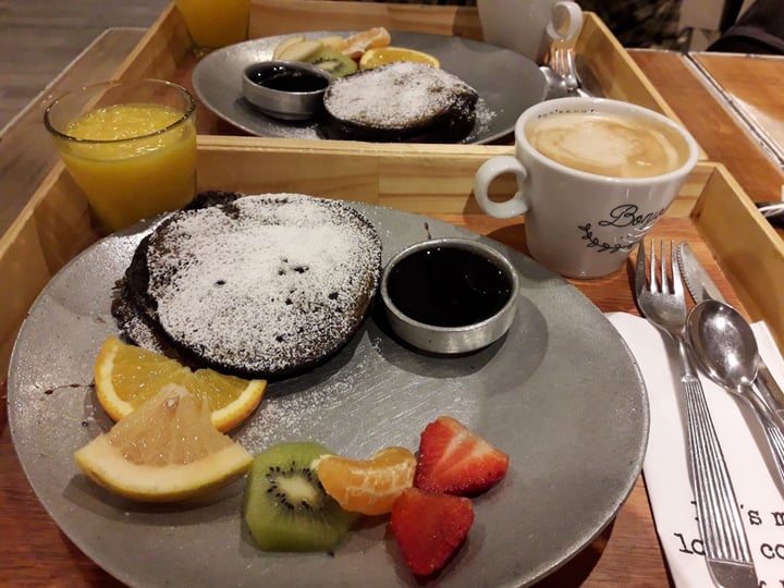 photo of Croissant Café Pancakes con Algarroba y Caramelo shared by @victoriaysheeba on  05 Aug 2019 - review
