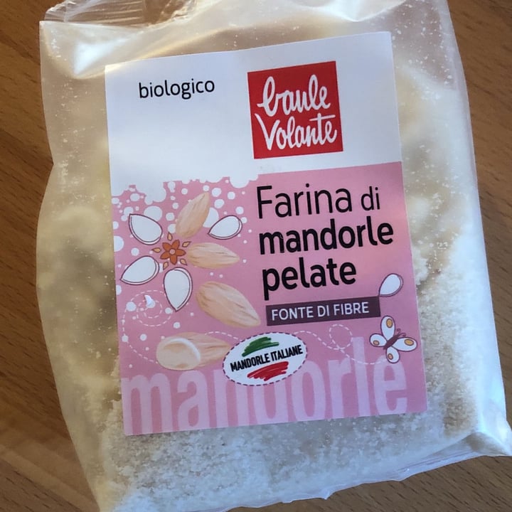 photo of Baule volante Farina di mandorle shared by @vegmamy on  03 Dec 2021 - review
