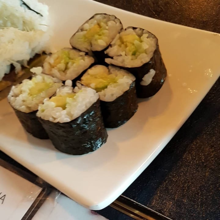 review photo of Ristorante Osaka di Rao Xiaoyong e C. Snc Hosomaki Avocado shared by @wushu on 23 Sep 2020 - review