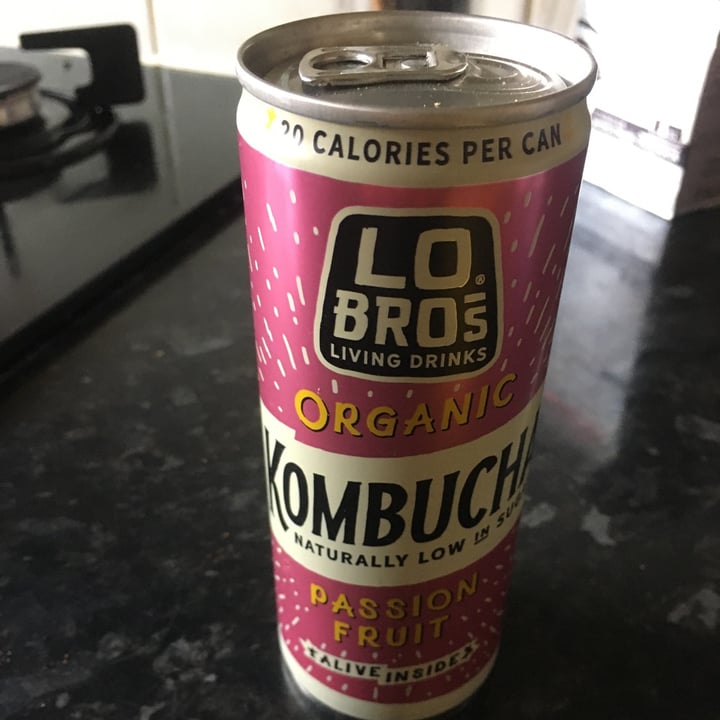 photo of Lo Bro's Living Drinks Organic Passion Fruit Kombucha shared by @valedv on  03 Oct 2022 - review