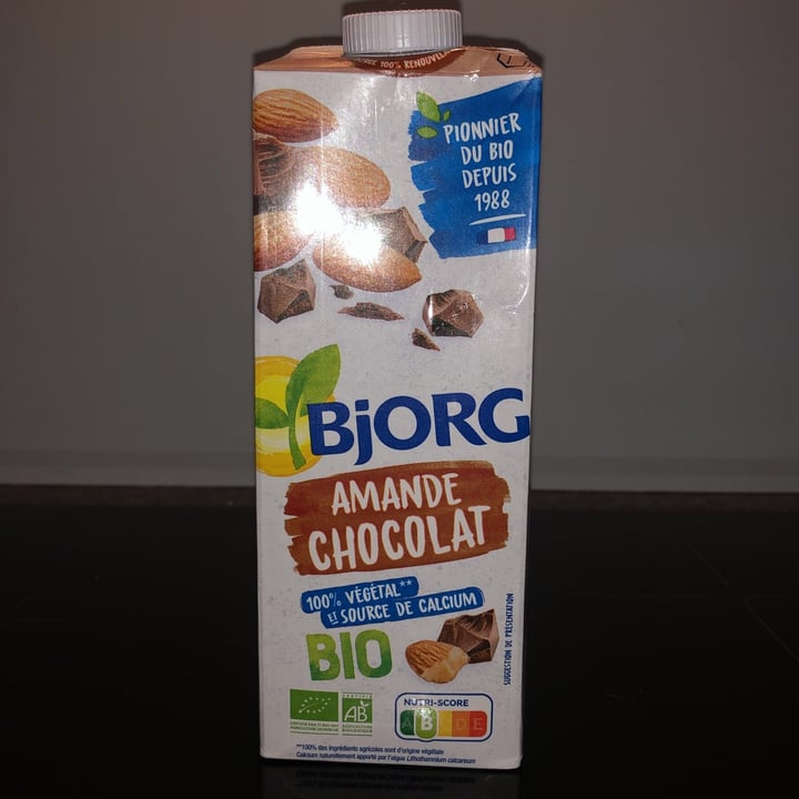 photo of Bjorg Lait D’amande chocolat shared by @raffamarini on  07 Aug 2021 - review