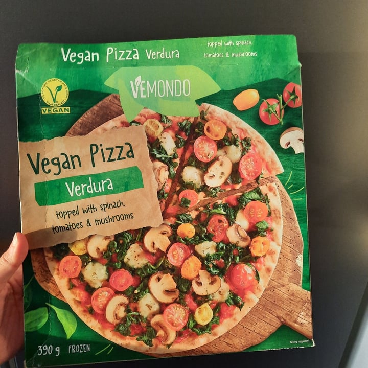 photo of Vemondo Vegan Pizza Verdura with Spinach, Tomatoes & Mushrooms shared by @bealux on  10 Jun 2022 - review