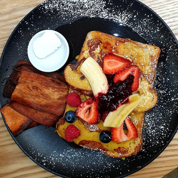 review photo of Oh My Days Vegan Cafe French Toast W/ Bacon shared by @bells-aringing on 22 Dec 2020 - review