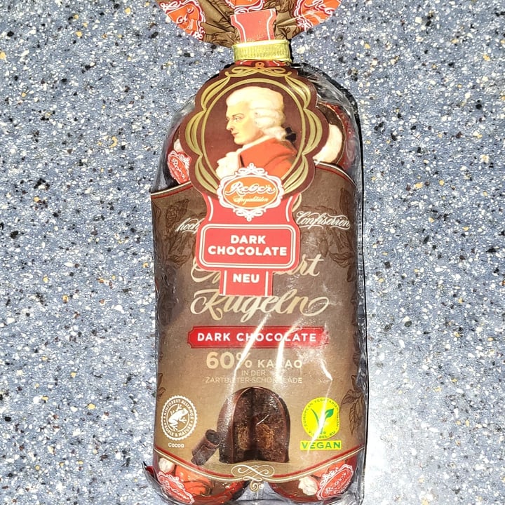 photo of Reber Spezialitäten Mozart Kugeln Dark Chocolate shared by @katzerrina on  17 Dec 2022 - review