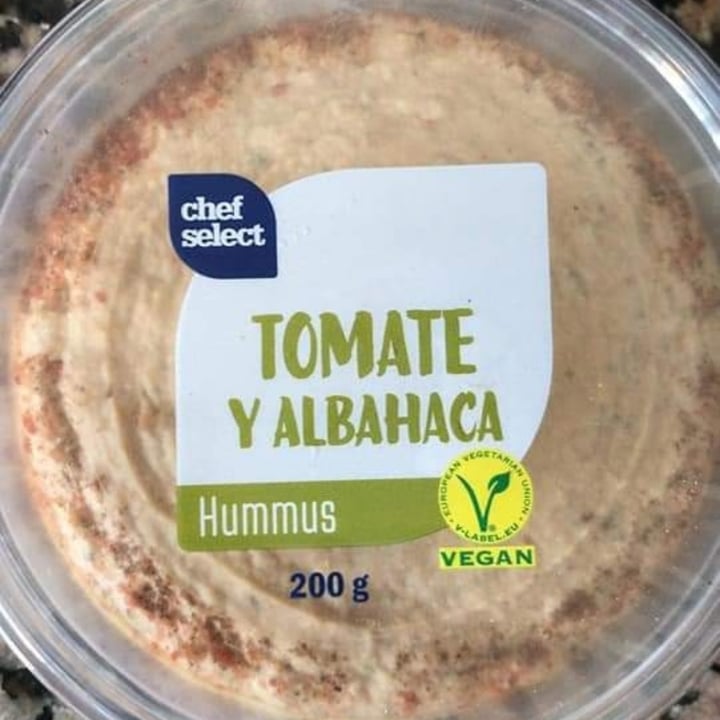 photo of Chef Select Hummus Tomate y Albahaca shared by @marcco on  07 Aug 2020 - review
