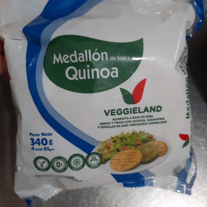 photo of Veggieland Medallón de quinoa shared by @betianameaurio on  04 Dec 2022 - review