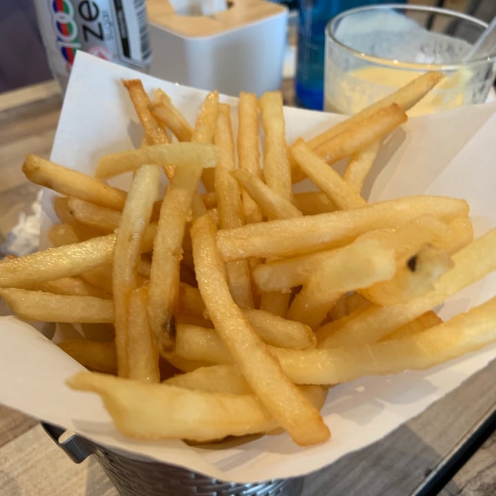 photo of WS Deli Experience Store Truffle Fries shared by @cathymaggots on  27 Oct 2020 - review