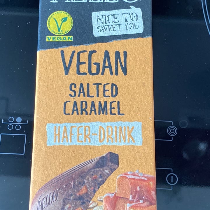 review photo of Lindt Hello Vegan Salted Caramel shared by @marghetita on 10 Mar 2022 - review
