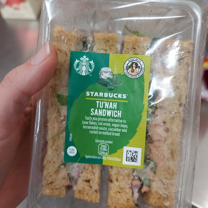 photo of Starbucks Tu’nah Mayo Sandwich shared by @skito1987 on  02 Feb 2022 - review