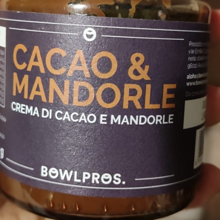 photo of Bowlpros Crema Cacao E Mandorle shared by @ela9manu on  30 Jun 2022 - review