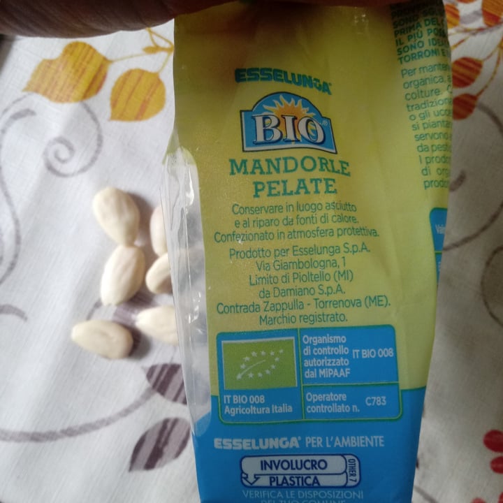 photo of Esselunga Bio Mandorle pelate shared by @lapao on  12 Aug 2021 - review