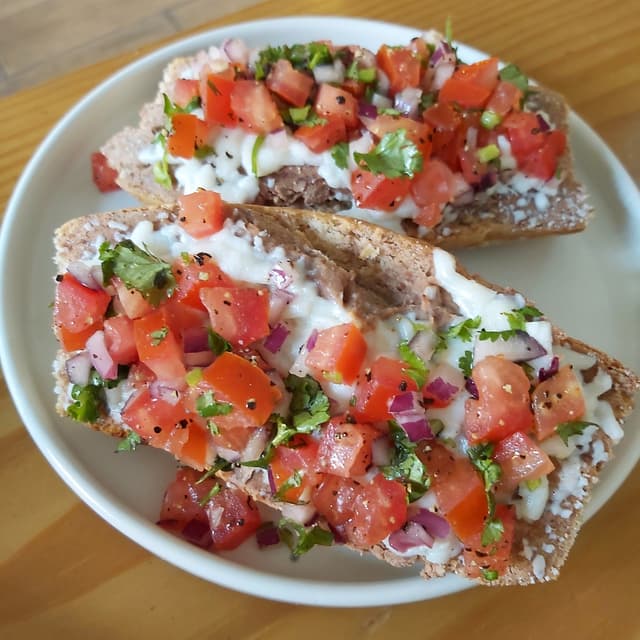 菜肴“Molletes”的照片