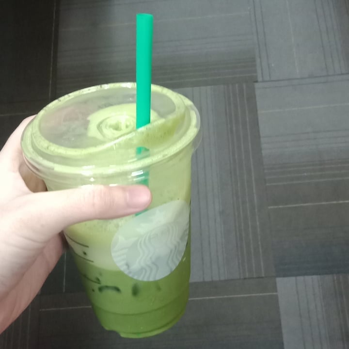 photo of Starbucks Matcha Latte with Oat Milk shared by @bigyeeet on  21 Jul 2020 - review