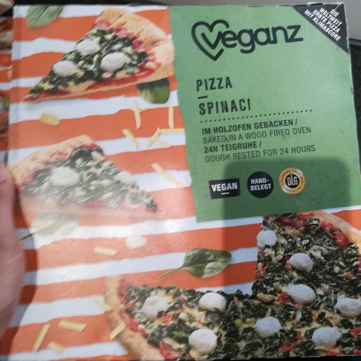 photo of Veganz Pizza Spinaci shared by @cerpia on  31 Mar 2022 - review