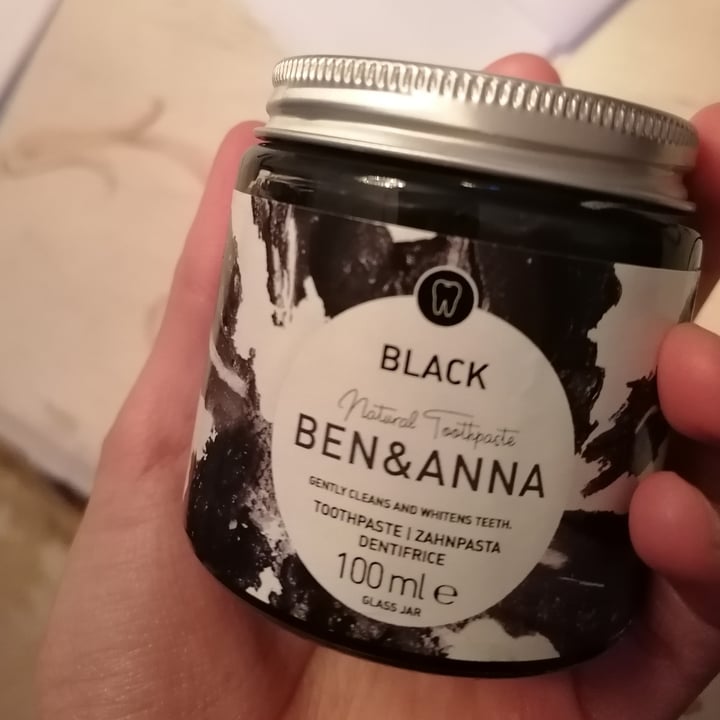 photo of Ben & Anna Black natural toothpaste shared by @asiagaleotti on  13 Dec 2021 - review