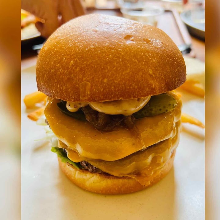 photo of Love Handle  Double Cheese Burguer shared by @luc1f3r on  08 Mar 2022 - review