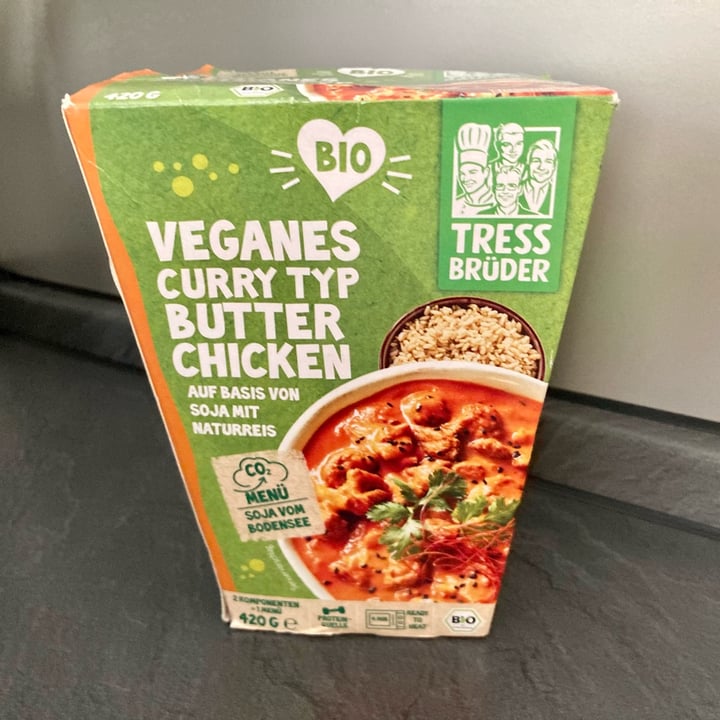photo of Tress Brüder Veganes Curry Typ Butter Chicken shared by @josephineh on  19 May 2022 - review
