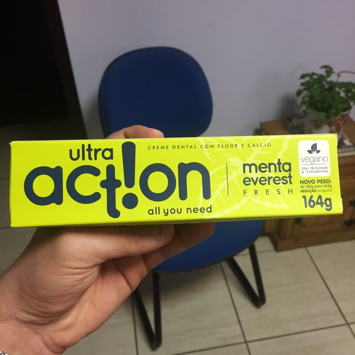 photo of Ultra action Creme Dental Menta Everest shared by @dioleitis on  20 Jun 2022 - review