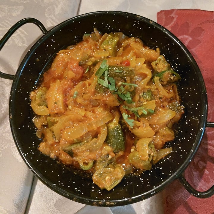 photo of Taj Mahal Ristorante indiano HALAL FOOD. Okra Speziata shared by @broccoloblu on  13 Oct 2022 - review