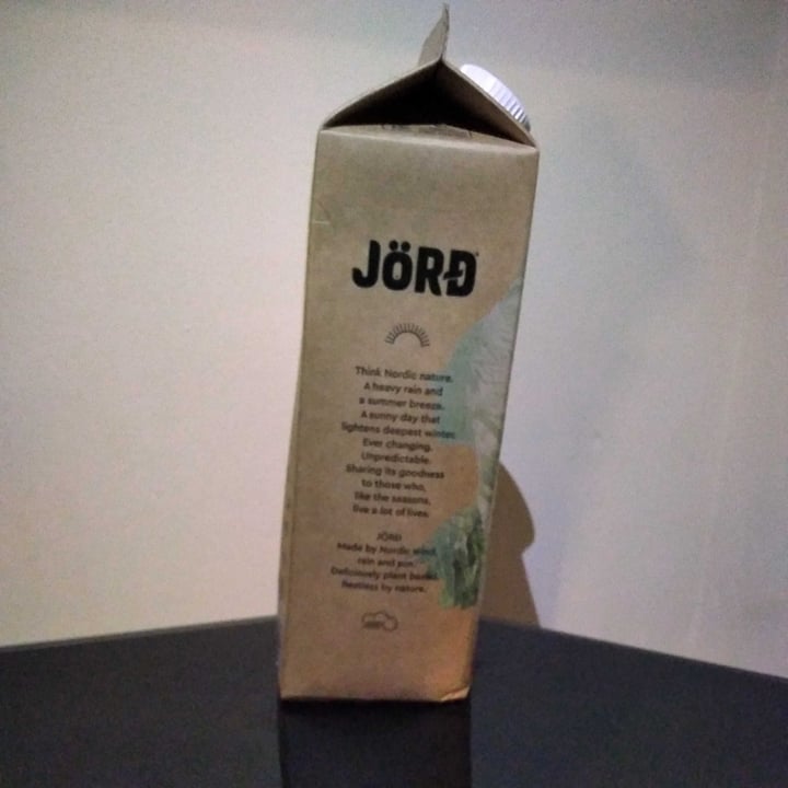 photo of Jörd NORDIC OAT DRINK OAT & HEMP shared by @rachaeljones on  13 Feb 2022 - review