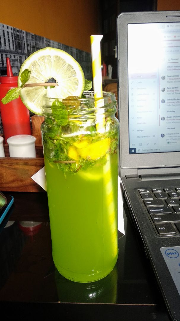photo of Pool Cafe, Salt Lake Mint Apple Mojito shared by @hsiabhishek on  06 Feb 2020 - review