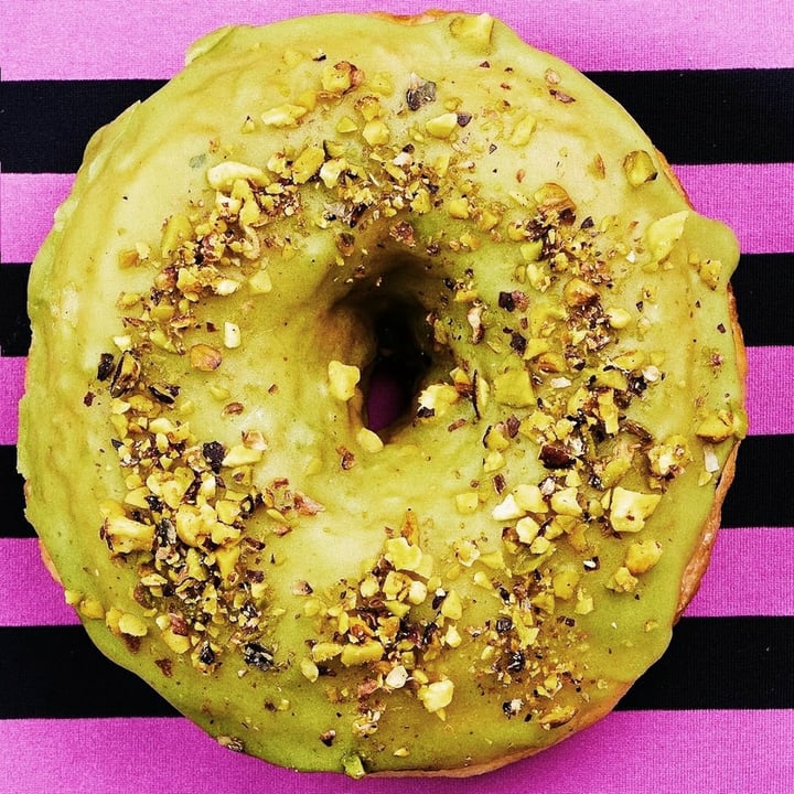 photo of Dreamwave Donuts Kemangi & Pistachio Donut shared by @humanimal on  17 Dec 2020 - review