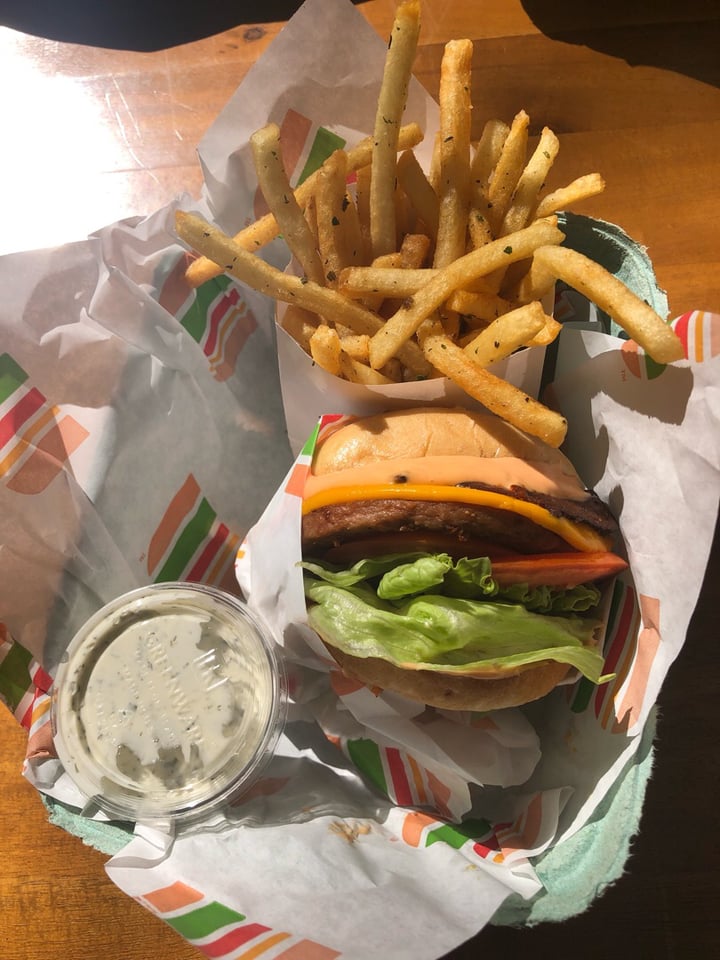 photo of Burger Patch Patch Burger shared by @followyourgreens on  10 Aug 2019 - review