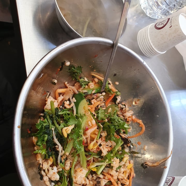 photo of Gwangjang Market Bibimbap shared by @gogoveggie on  13 Feb 2021 - review