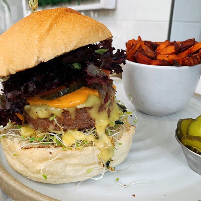 菜肴“Beyond meat Burger”的照片
