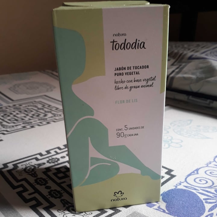 review photo of Natura sabonete todo dia flor de lis shared by @minaguiar on 07 Aug 2022 - review