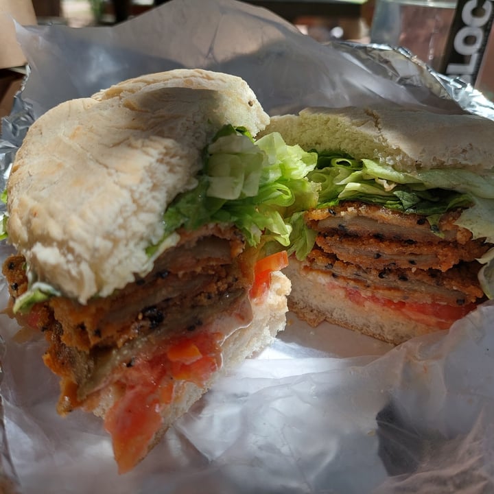 photo of JU Vegano Sandwich De Milanesa De Berenjenas shared by @ladylu on  11 Nov 2022 - review
