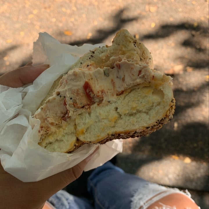 photo of Tompkins Square Bagels Sundried Tomato Tofu Cream Cheese shared by @raachoh on  21 Oct 2021 - review