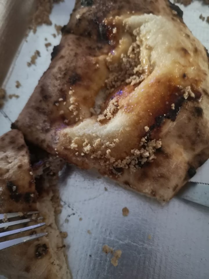 photo of Pizza D'Artista Vegan "nutela" Calzone shared by @elisasbook on  13 Jan 2020 - review