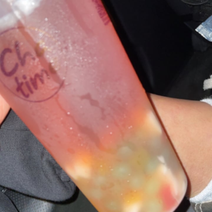photo of Chatime Macquarie Centre large strawberry black tea with apple pearls and rainbow jelly shared by @soldaddy on  05 Sep 2021 - review