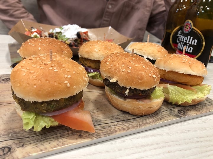 review photo of Veggie Burger Mix de Mini Hamburguesas shared by @puffskein on 18 Feb 2020 - review