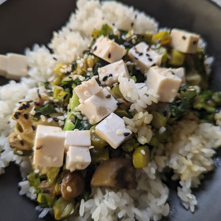photo of KOMBU Asian Fusion Food Vegan Karee rice shared by @vanessaprats on  26 Jul 2022 - review