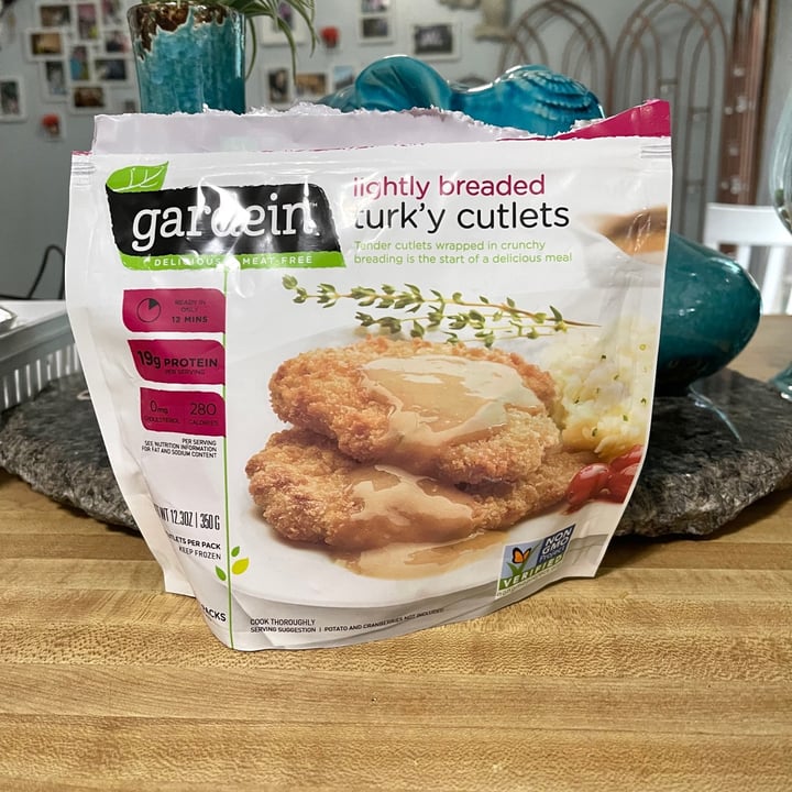 photo of Gardein Lightly Breaded Turky Cutlets shared by @penelopejean on  13 Sep 2021 - review