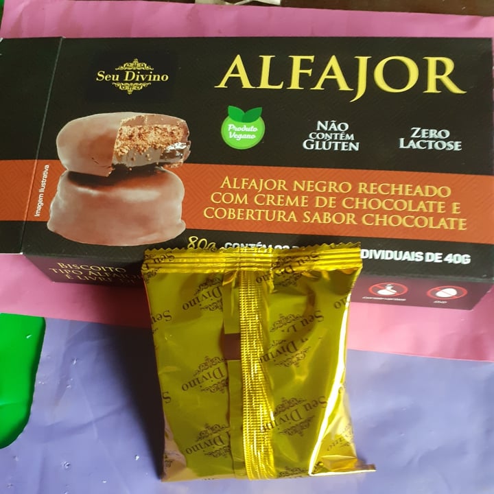 photo of Seu Divino Alfajor vegano de chocolate shared by @ddm on  19 Dec 2022 - review