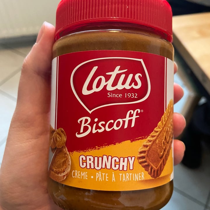 photo of Lotus Biscoff Biscoff Crunchy Spread shared by @cathyvanorten on  26 May 2021 - review