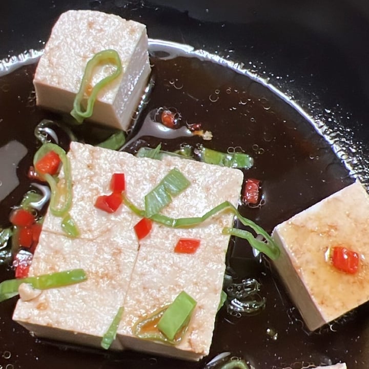 review photo of Le Nove Scodelle Tofu Al Naturale Con Salsa Di Soia, Cipollotti E Sesamo shared by @g1o on 16 May 2022 - review