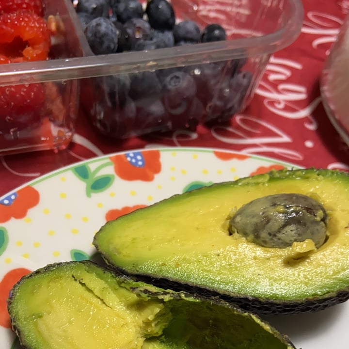 photo of Sicilia Avocado Avocado Hass shared by @ire17 on  12 Mar 2022 - review
