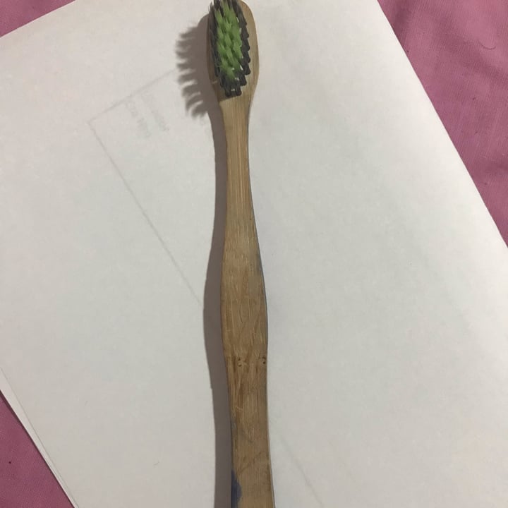 review photo of Colgate Toothbrushes shared by @amaris on 24 Apr 2022 - review