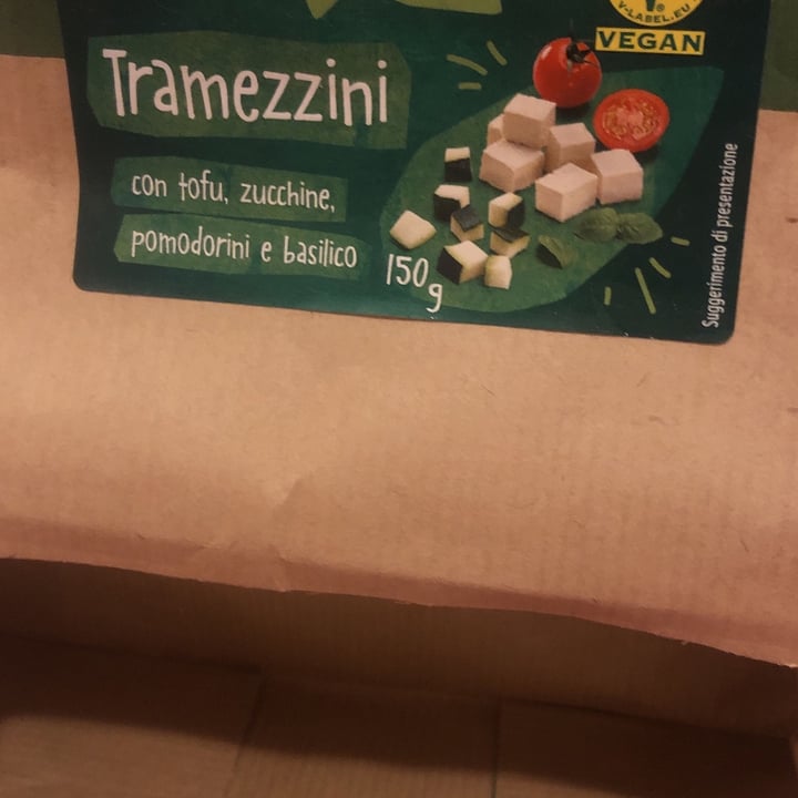 review photo of Vemondo Tramezzini con Tofu, Zucchine, Pomodorini e Basilico shared by @lalisa on 10 Aug 2022 - review