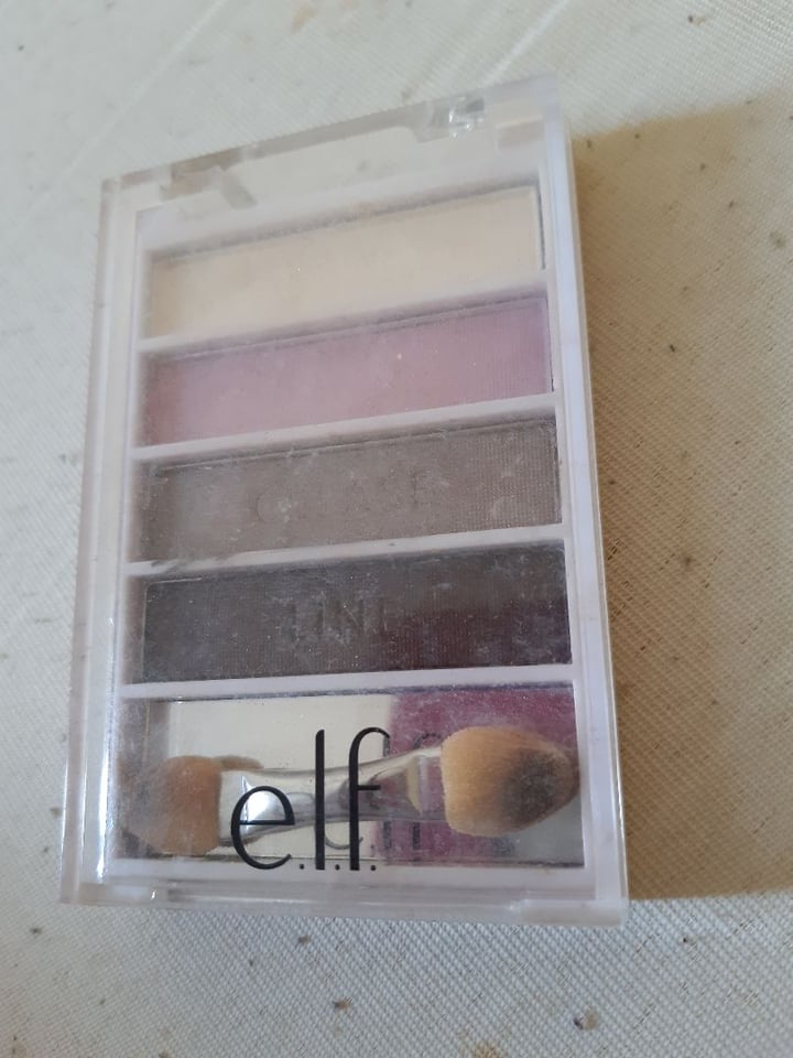 review photo of e.l.f. Cosmetics Jogo de sombra Elf shared by @veganeirando on 30 Mar 2020 - review