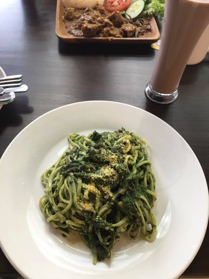 review photo of nomVnom Bistro Pesto Linguine shared by @truphotos on 06 Feb 2020 - review