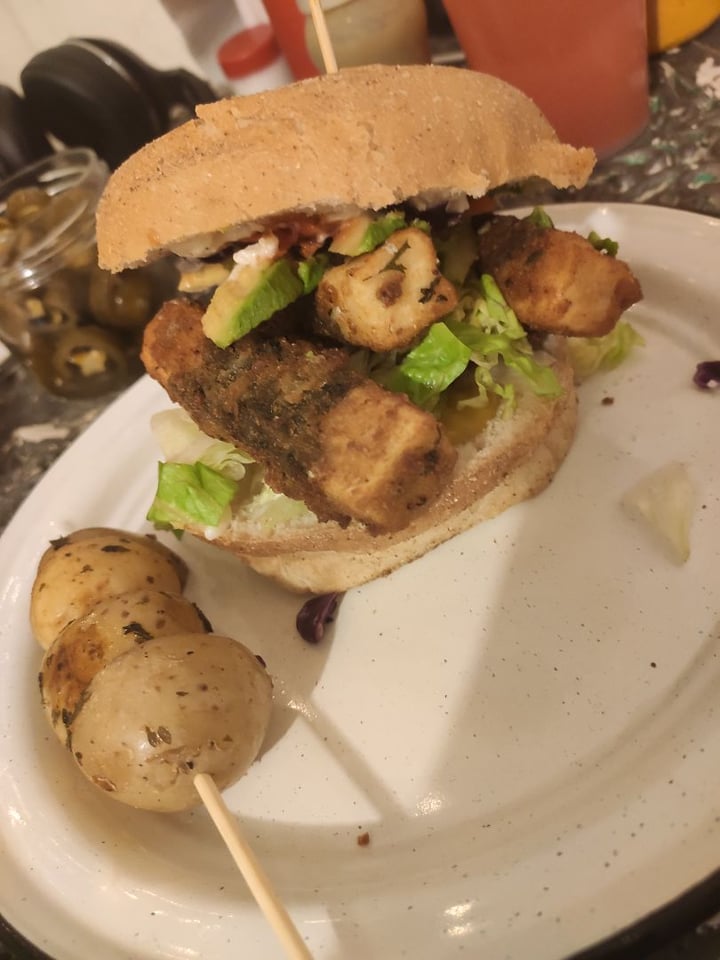 photo of VeganMunch Tofish burger shared by @judamy on  31 Jan 2020 - review