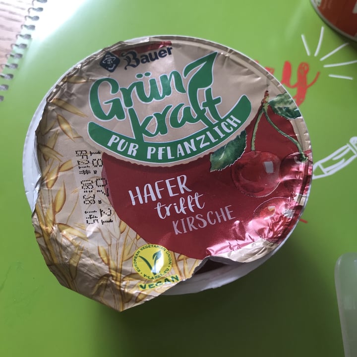 review photo of Bauer Grünkraft Hafer trifft Kirsche shared by @leoniepress on 25 Jun 2021 - review