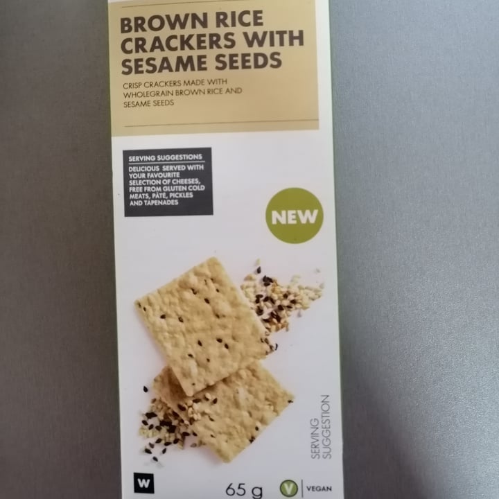 photo of Woolworths Food Brown Rice crackers with sesame seeds shared by @anusooyag on  21 Dec 2021 - review