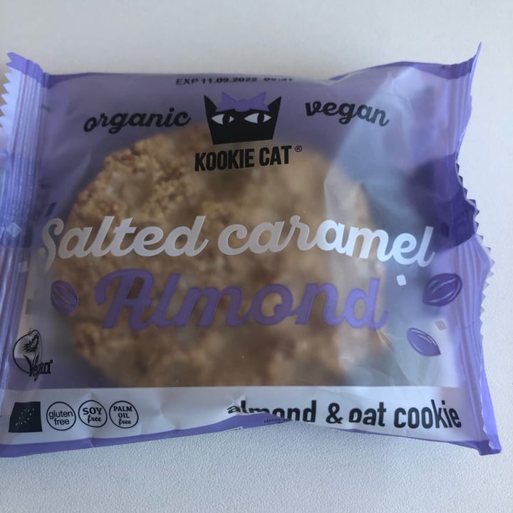 photo of Kookie cat Salted Caramel Almond & Oat Cookie shared by @gimmy on  16 Mar 2022 - review